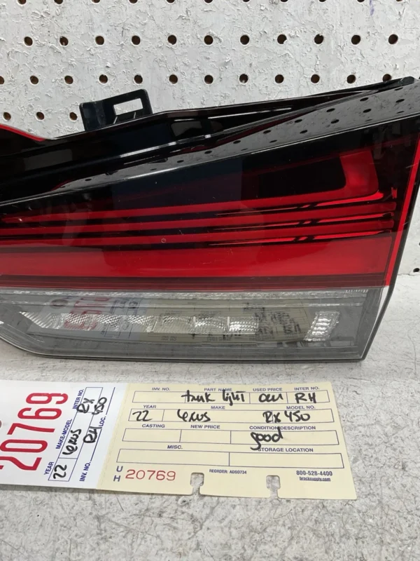 Lexus RX350 Right Trunk Light