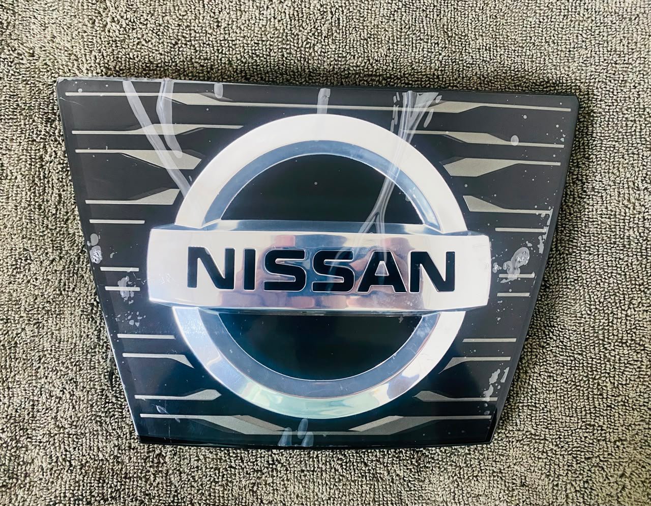 OEM 62890-6FL0A Front Grille Emblem